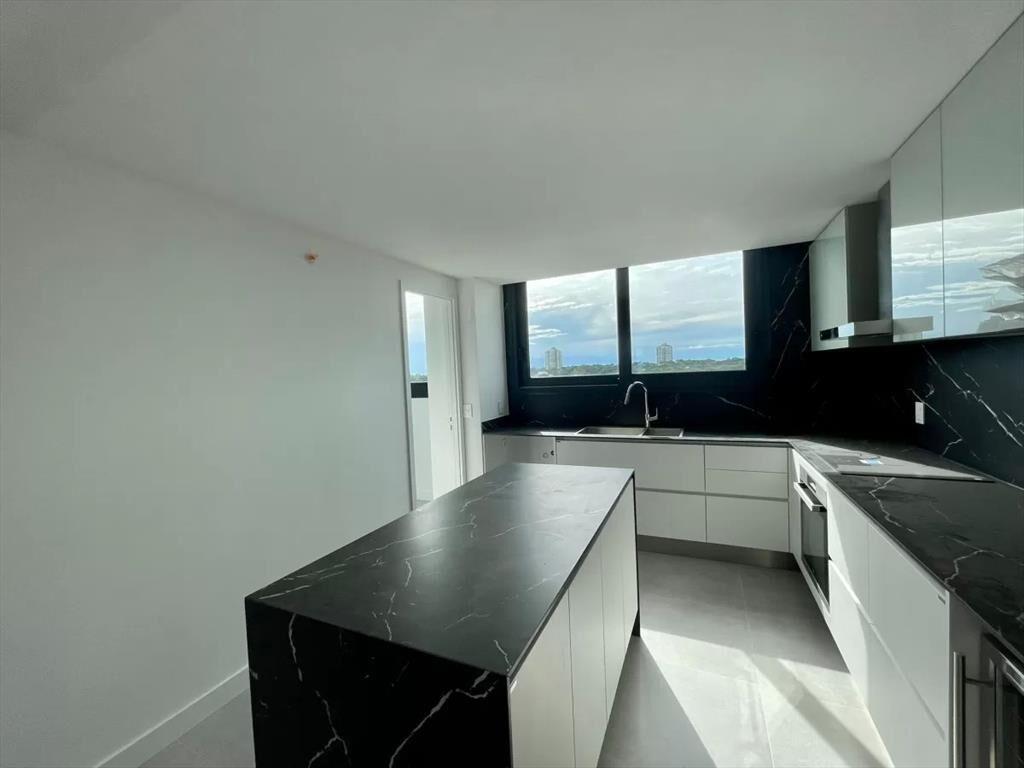 VENTA DE APARTAMENTO DE 3 SUITES ESQUINERO EN EN