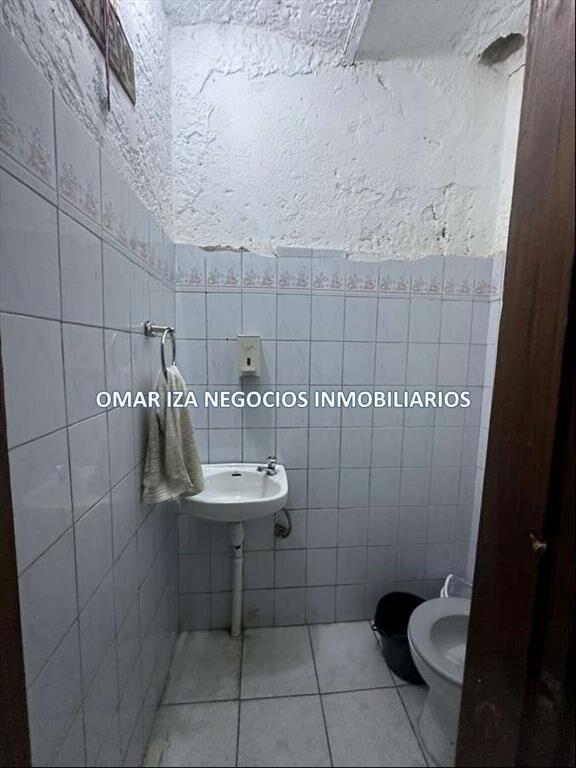 VENTA O ALQUILER LOCAL COMERCIAL ZONA BARRIO REUS, SHOWROOM
