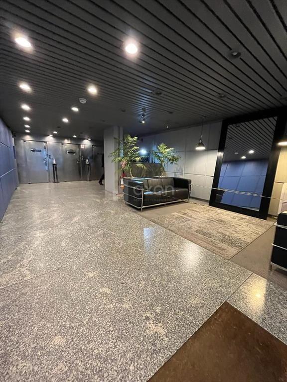 ALQUILER Y VENTA DE GRAN OFICINA CENTRO DE MONTEVIDEO