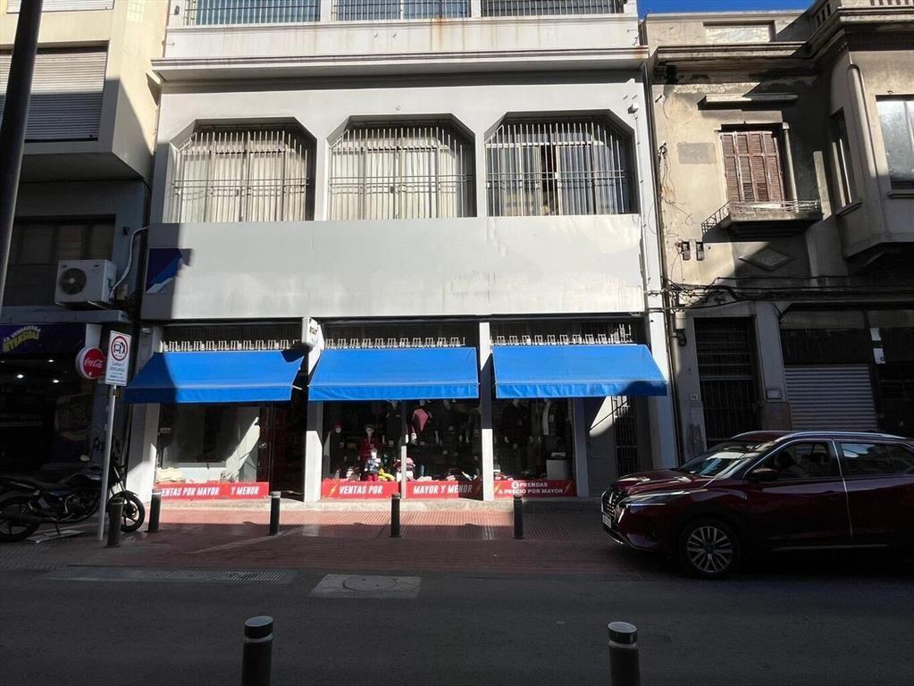 Venta local comercial padrón único en Ciudad Vieja
