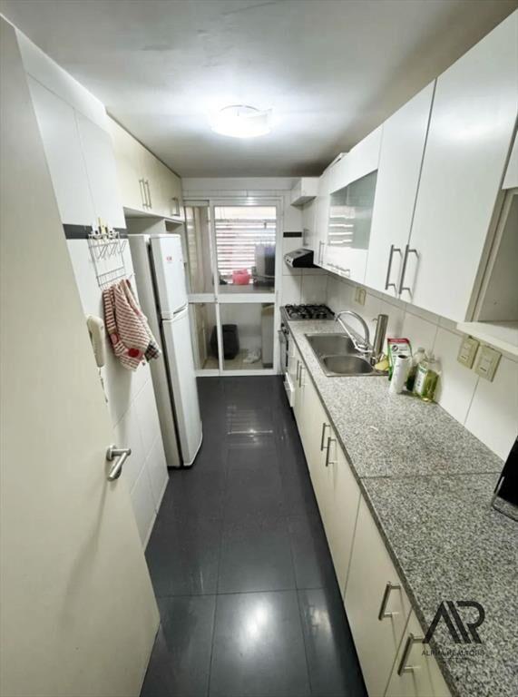 VENTA APTO con RENTA 1 DORM * TORRES DEL PRADO *