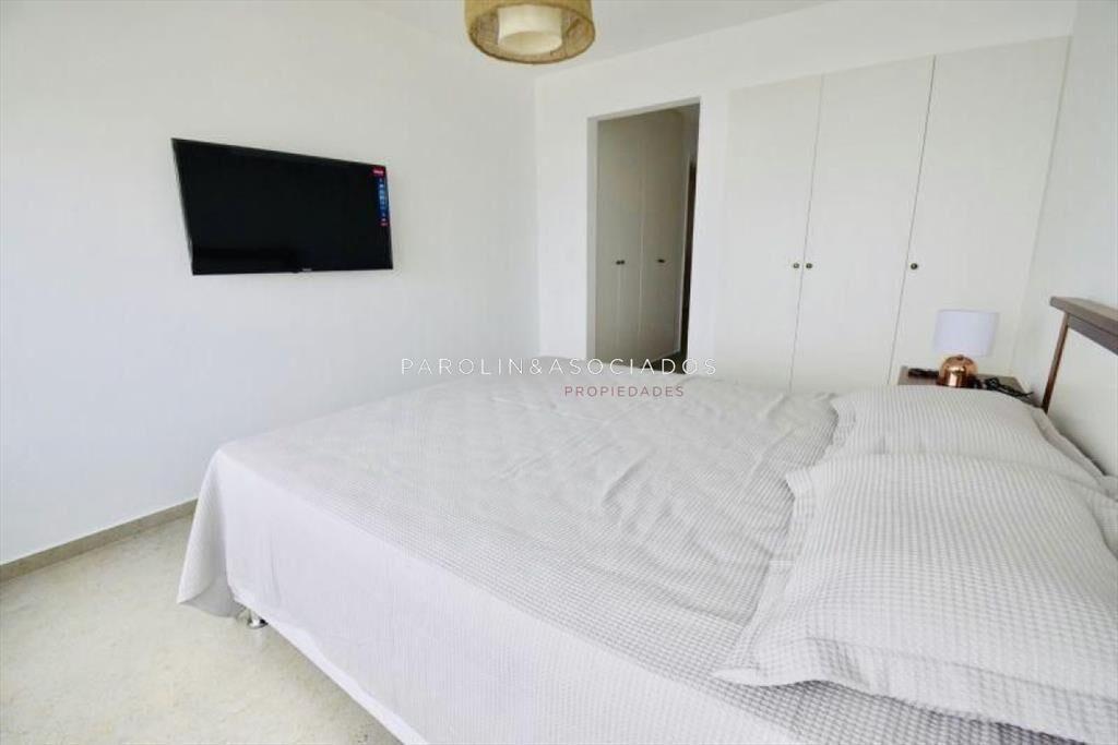 Apartamento en venta de 3 dormitorios en Malecón