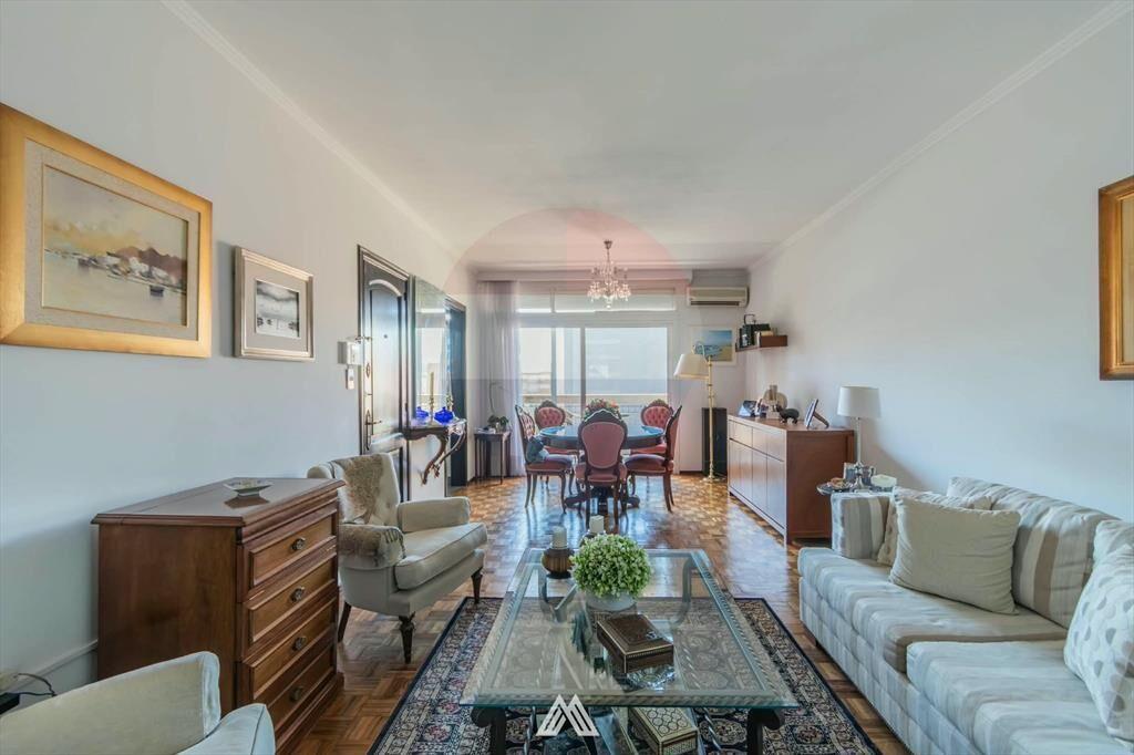 Venta apartamento, 2 dorm., terraza, Pocitos.