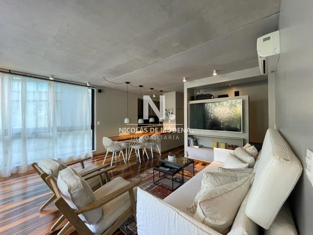 Apartamento con excelente equipamiento !