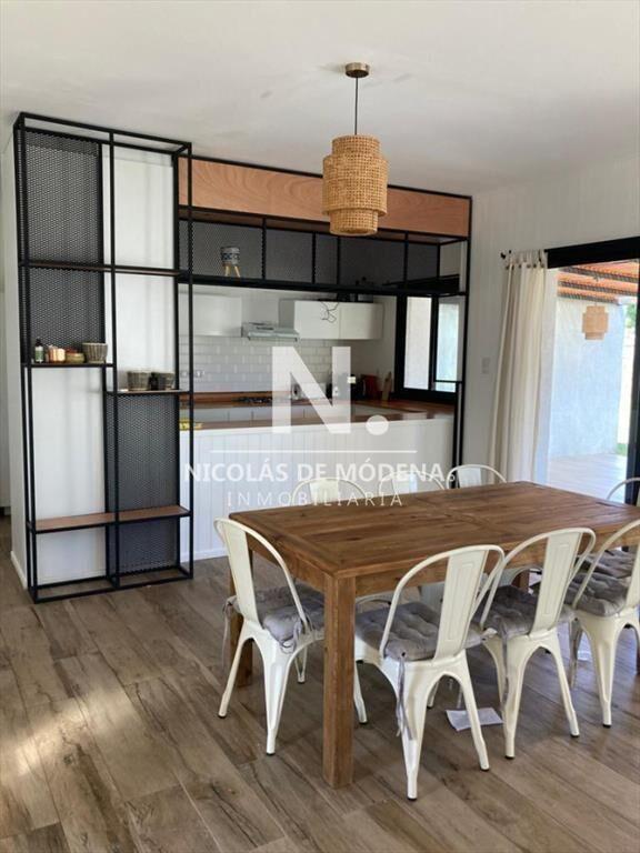 Vende impecable casa de 3 dormitorios en La Punta