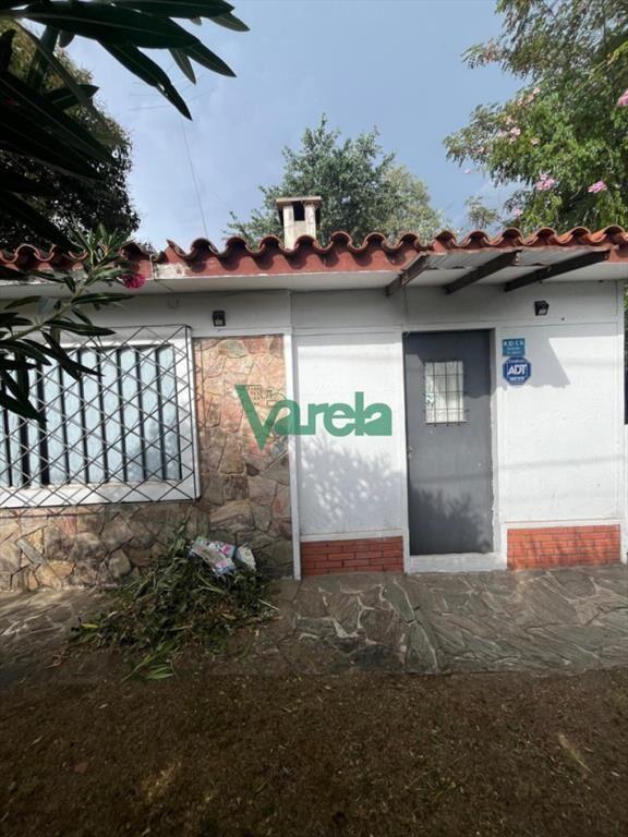 Venta de casa en Salinas, 1 dormitorio y demÃ¡s