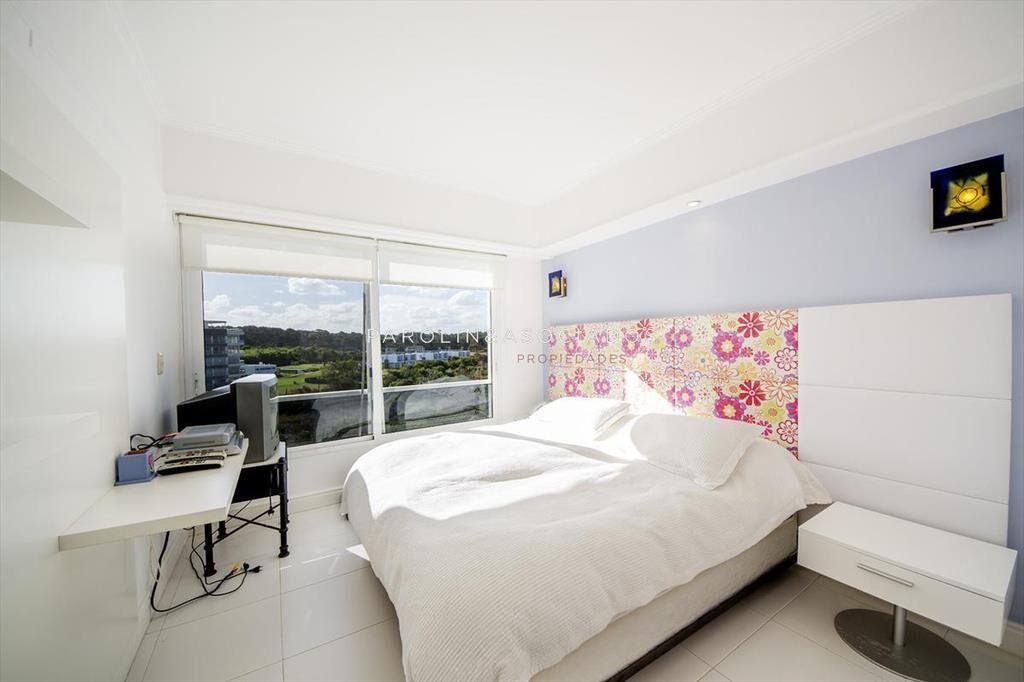 Hermoso triplex en venta en Aguas Azules, Punta
