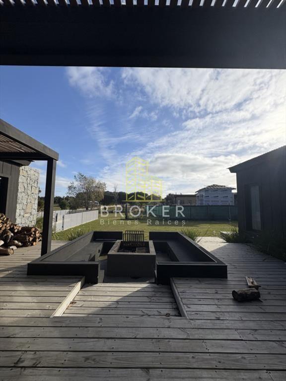 Alquiler temporario de  espectacular casa moderna y muy bie