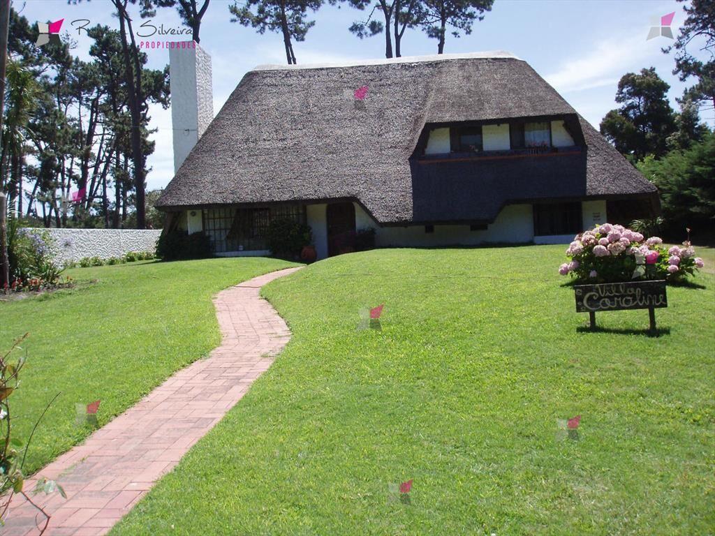 VENTA DE CASA DE 3 DORMITORIOS BEVERLY HILLS DEL