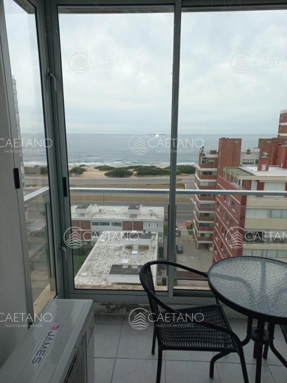 Apartamento de 2 dormitorios a pasos del mar