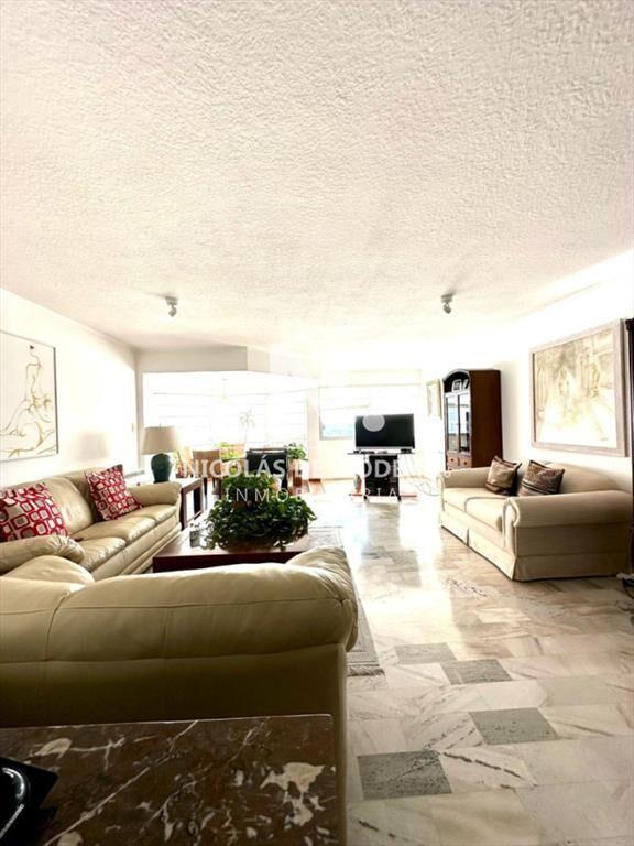 Departamento de 4 dormitorios en venta, amplios