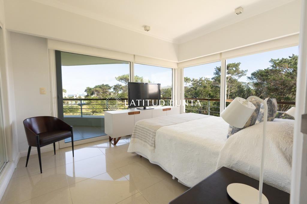 Apartamento en venta Playa Mansa 4 ambientes