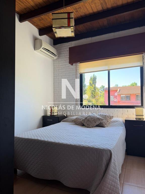 Chaletde 6 dormitorios en venta en barrio Punta