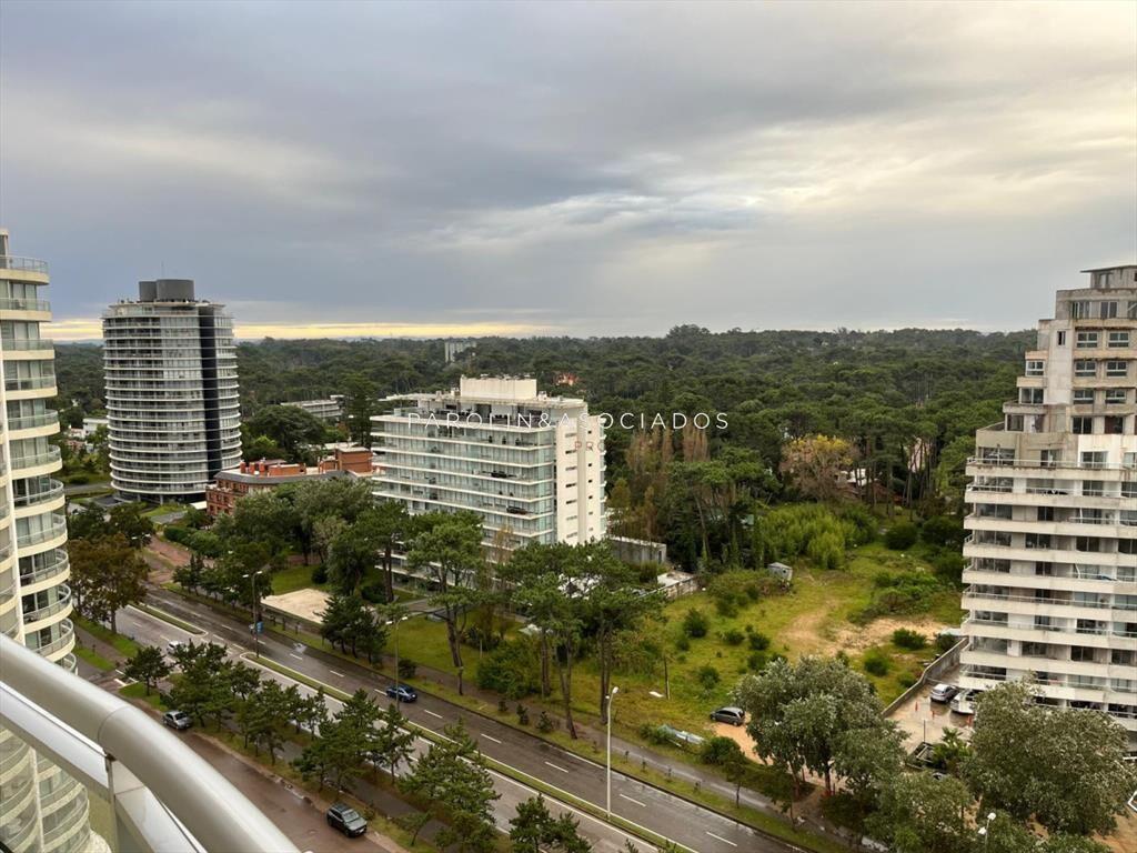 Apartamento en venta de 3 dormitorios Ocean Punta
