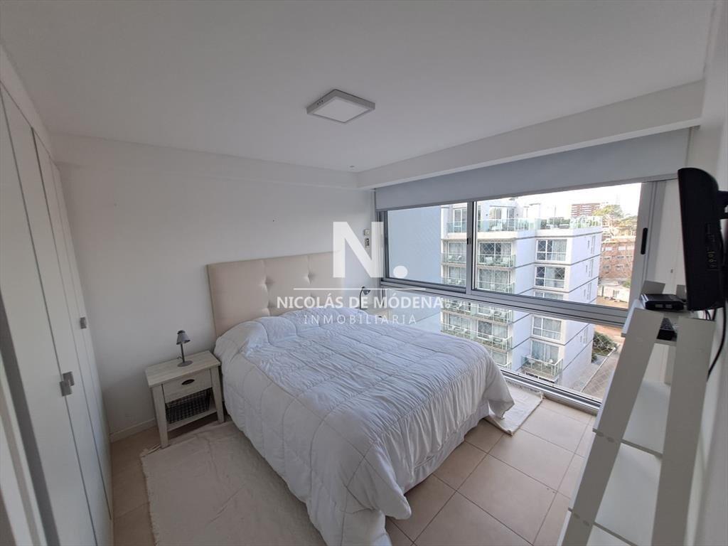 Vende departamento de 3 dormitorios y excelentes