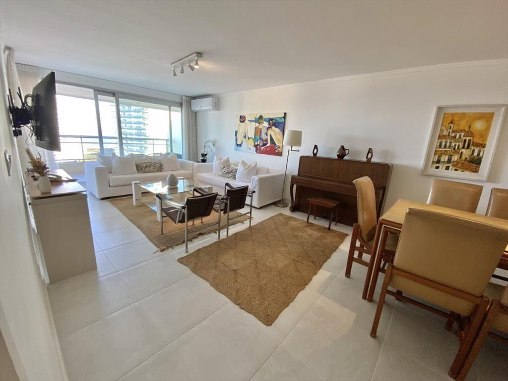 APARTAMENTO EN VENTA DE 3 DORMITORIOS EDIFICIO I