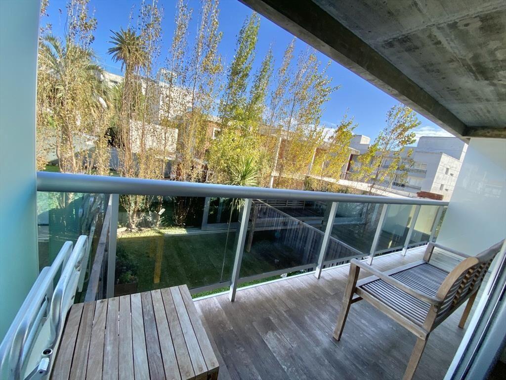 VENTA DE APARTAMENTO DE 1 DORMITORIO 1 BAÑO EN EDIFICIO LA