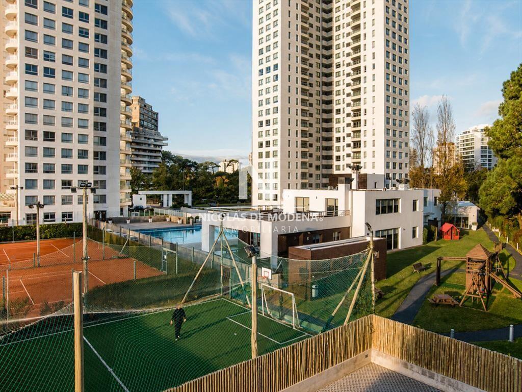 En venta apartamento de 3 dormitorios en Brava,