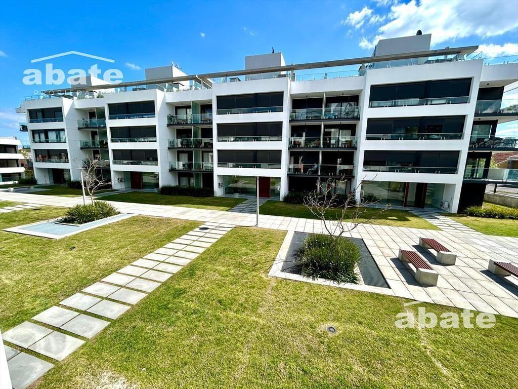 Venta apartamento 3 dormitorios   garaje y box en Parque Ba