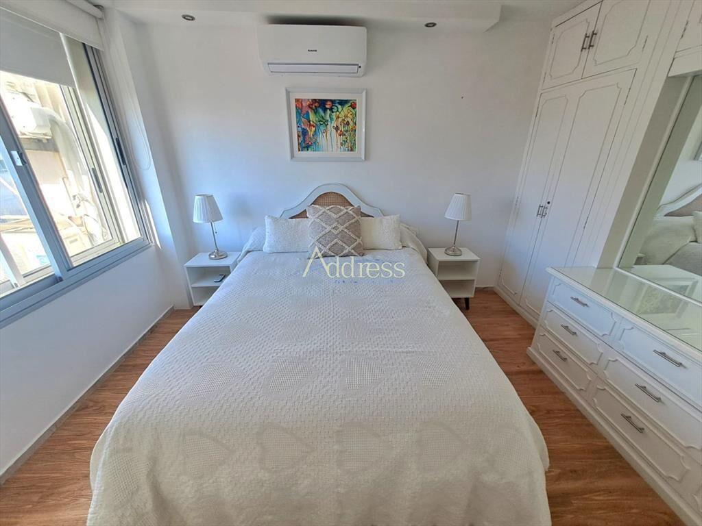 Peninsula dos dorm remodelado