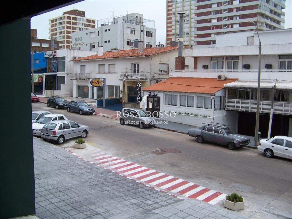 Apartamento en Peninsula, 3 dormitorios *