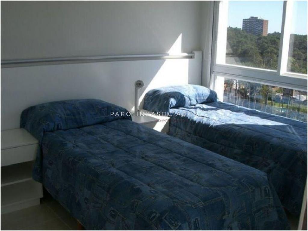 Casa en venta de 4 dormitorios en Lugano, Punta