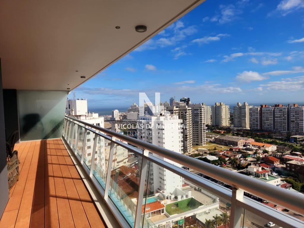 Espectacular departamento, de 3 dormitorios en Punta del Es