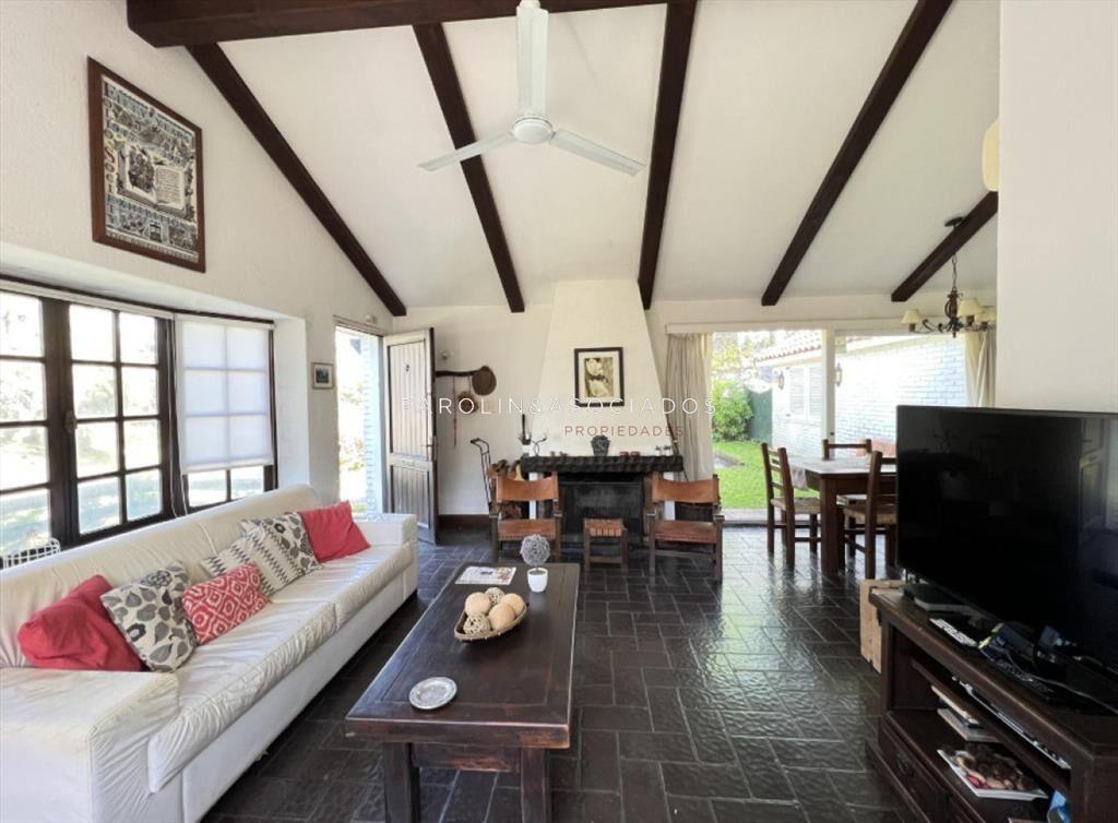 Casa en venta de 4 Dormitorios ubicada en Punta