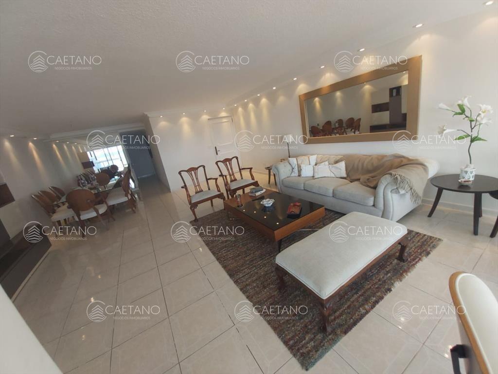 IV- Apartamento frente a la Isla Gorriti de Punta del Este