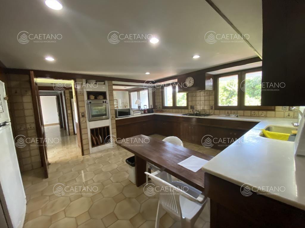 Casa en Brava 5 dormitorios + dependencia piscina