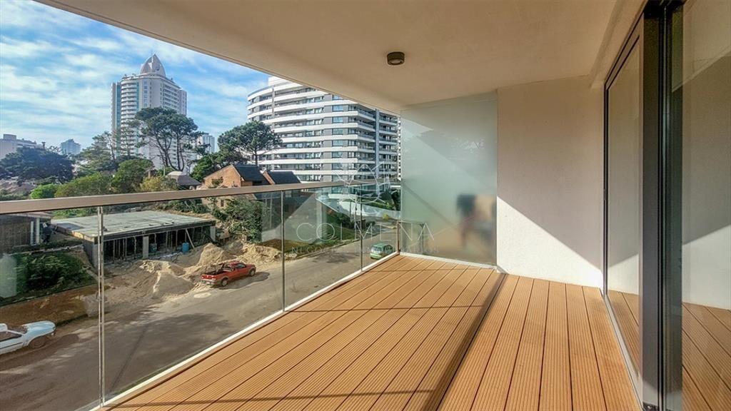 Apartamento de 2 dormitorios en venta en Punta