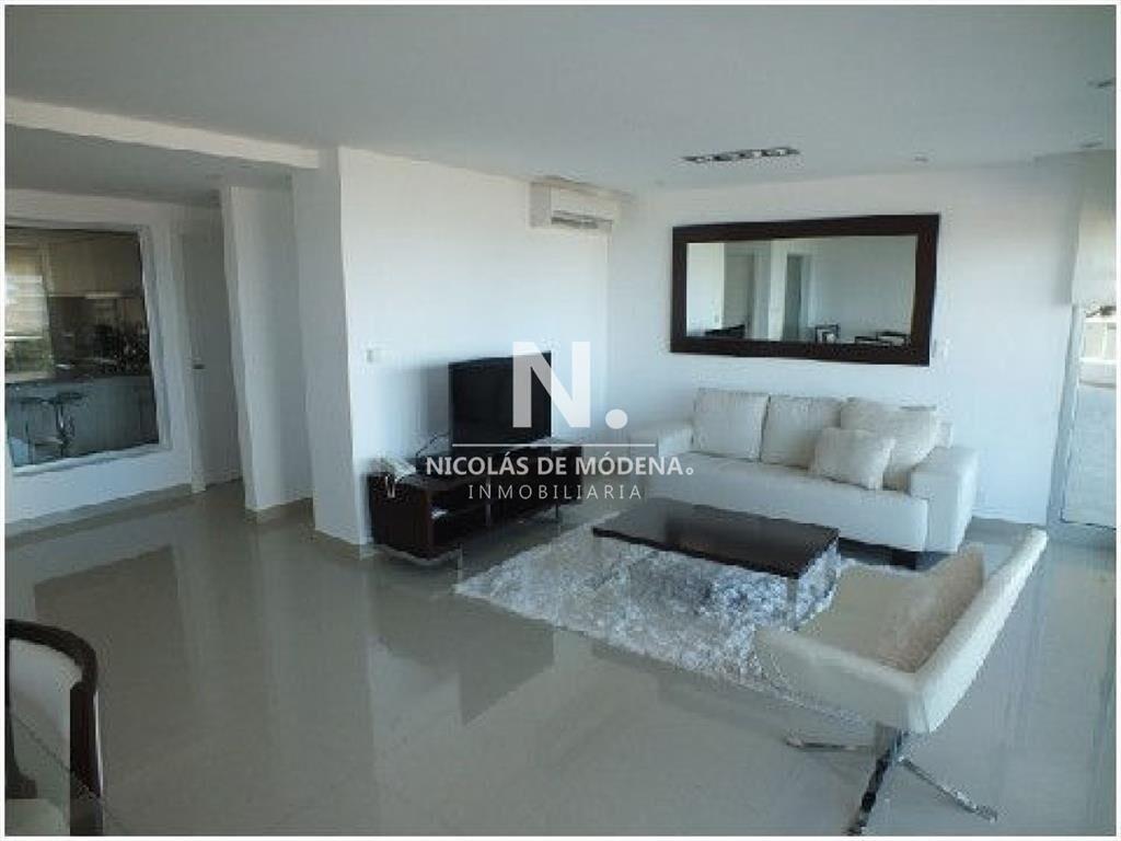 Venta Apartamento de 3 dormitorios en zona Brava,