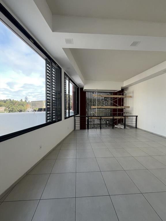 IMPONENTE LOCAL COMERCIAL  A ESTRENAR