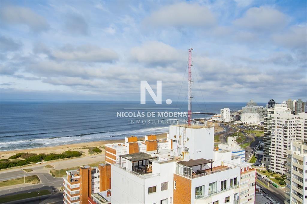 Espectacular departamento, de 3 habitaciones, a