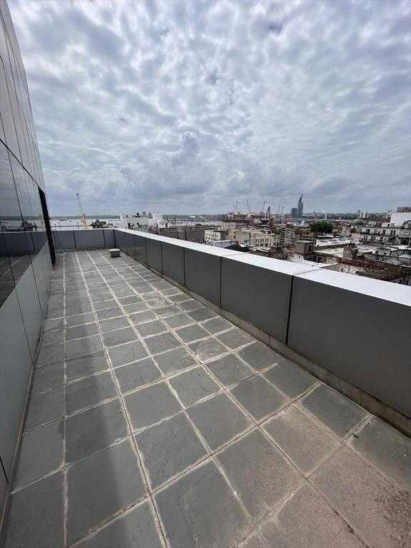 Bartolomé Mitre y 25 de Mayo, 59 m2, terraza, garaje !