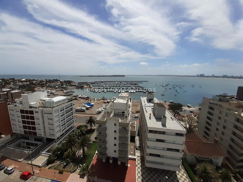 Inmejorable apartamento en venta en Bahía Palace, Punta de