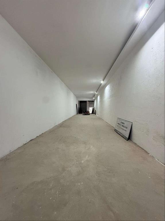 ALQUILER Local de 440m2 sobre 18 de julio en Cordón ideal p