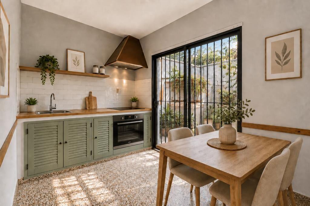 Casa en venta c/ cochera en Colón