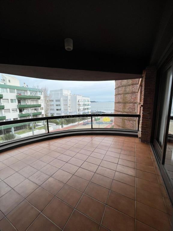 Apartamento en venta de 2 dormitorios en Punta ,