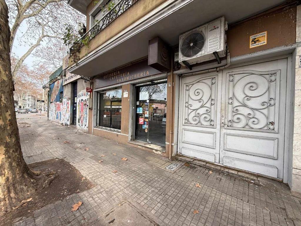Venta LOCAL COMERCIAL y LLAVE DE NEGOCIO. Reducto