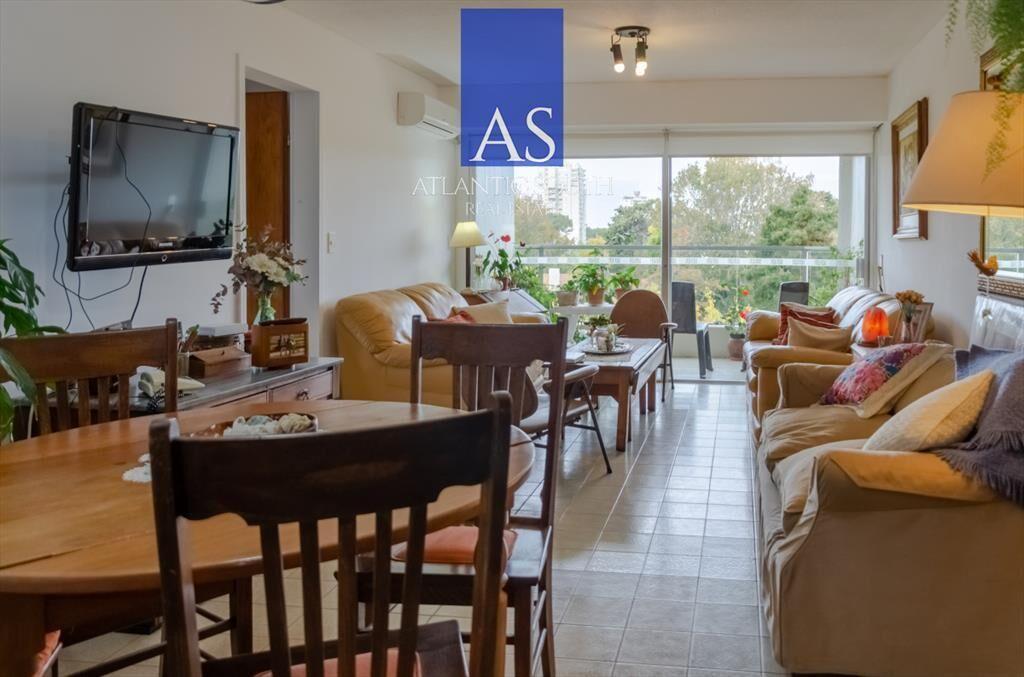 Apartamento de 2 dormitorios con servicios Punta