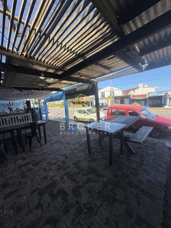 Alquiler local comercial y apartamento En La Barra Punta de