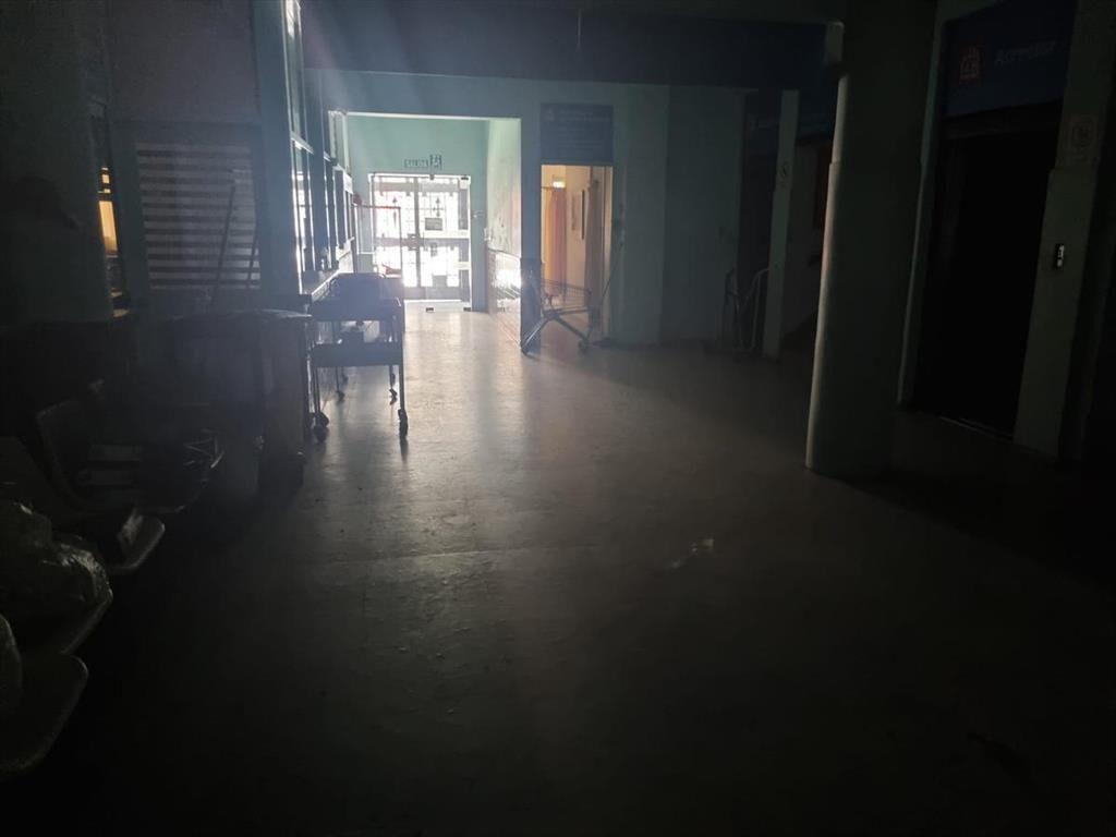 Colonia y Vazquez, edificio entero , 2465 m2 , 6 pisos , as