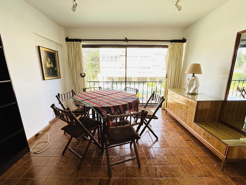 Apartamento en Venta y Alquiler Playa Mansa 3