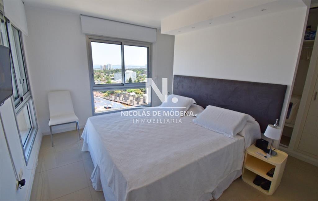 Vende apartamento de 2 dormitorios en Brava Punta