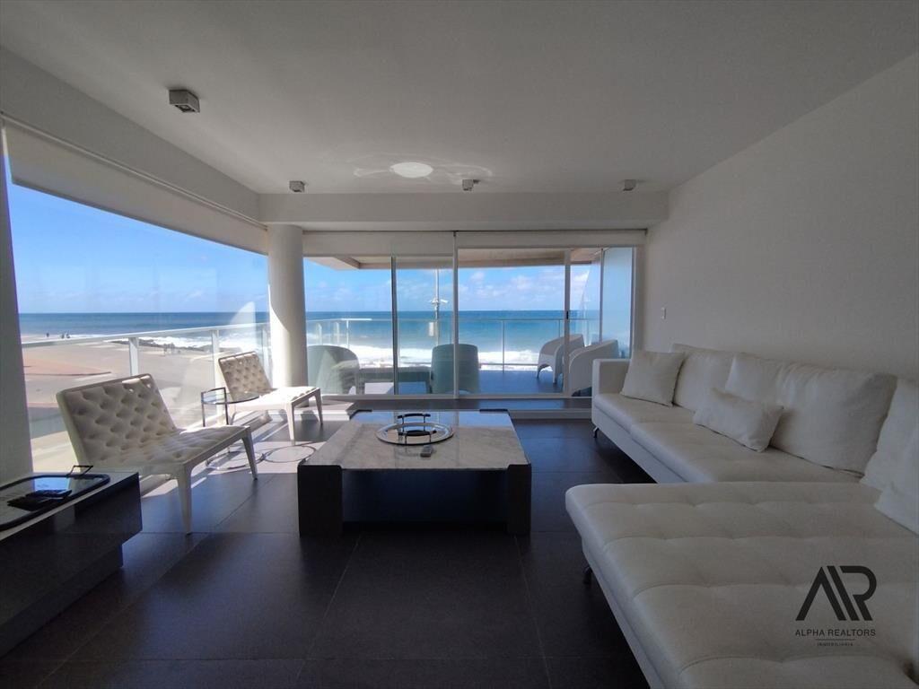 Apartamento en venta de 2 dormitorios en suite c/ cocher...