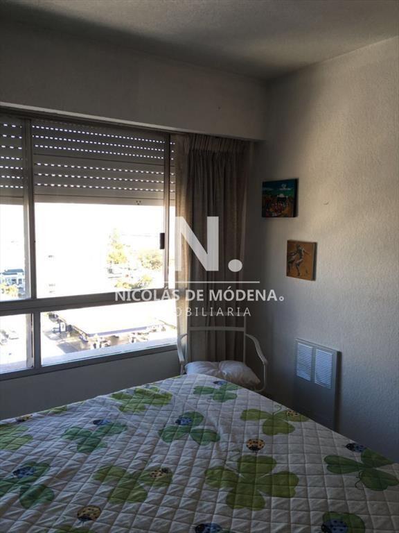 Apartamento en peninsula de 1 dormitorio con a la