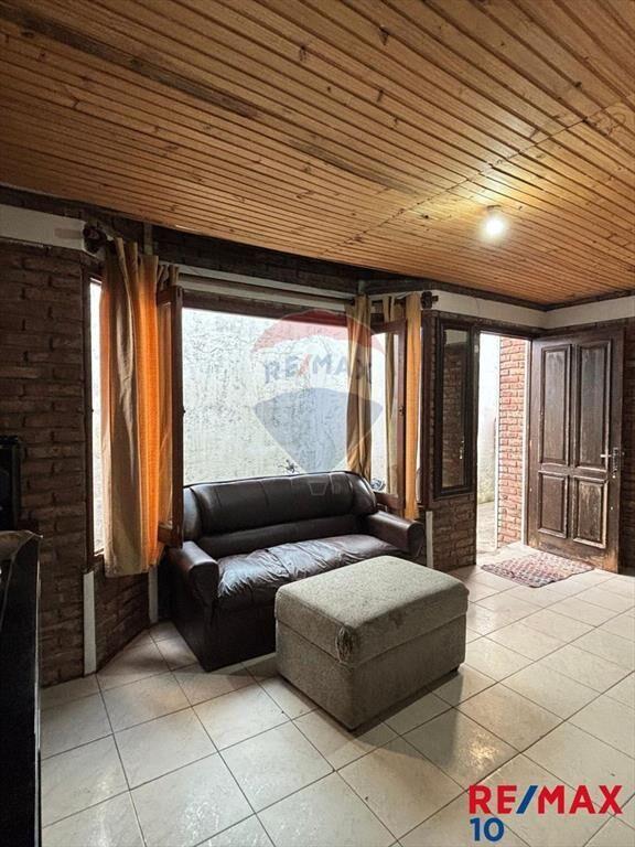 Casa, 2 dormitorios, se vende.