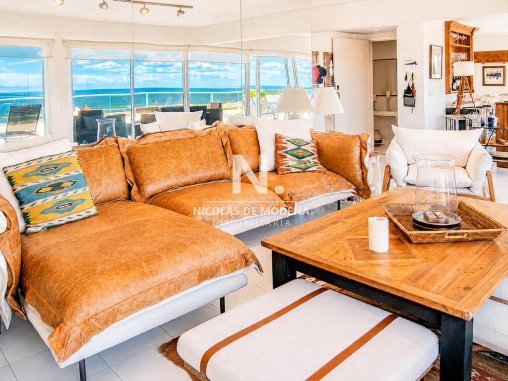 Expectacular apartamento en venta frente al mar,