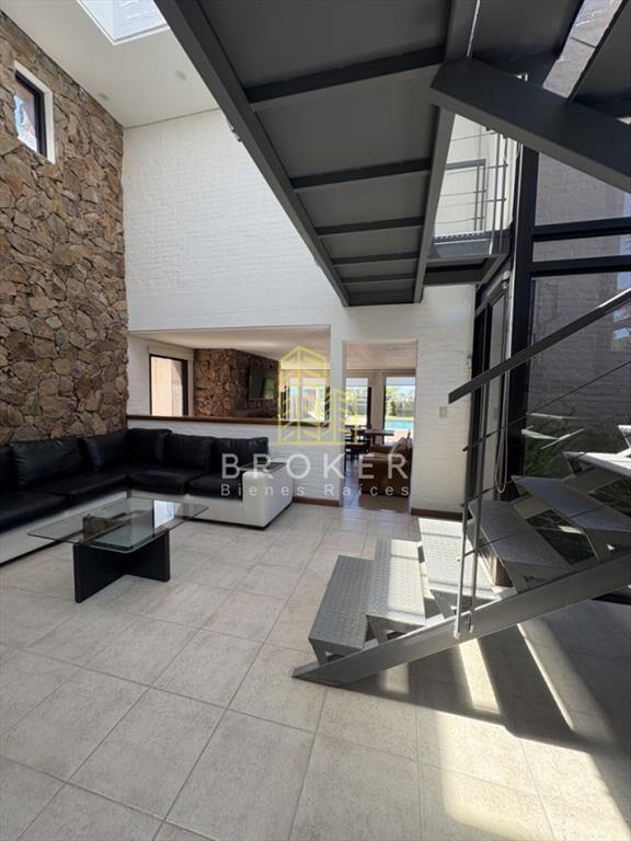 Muy linda casa en alquiler anual e invernal con